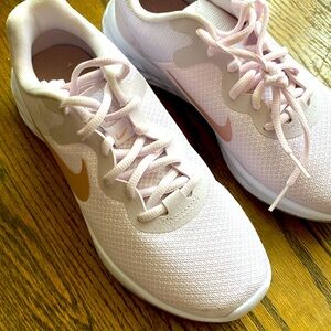 NEVER WORN Nike Running shoes